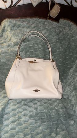 Elegant cream pebbled leather