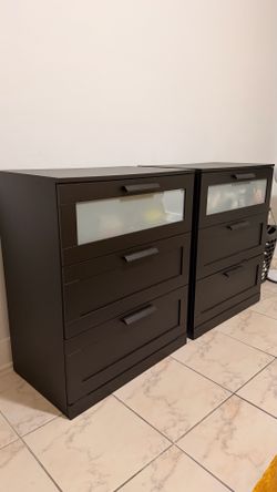 (2) Dresser - 31”x18”x”40”