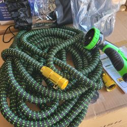 100 Feet Garden Water Hose with Spray Nozzle New