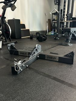 REP Belt Squat