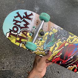 TONY HAWK SKATEBOARD