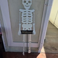 Metal Halloween Welcome Yard Sign