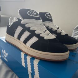 Adidas campus black and white shoes