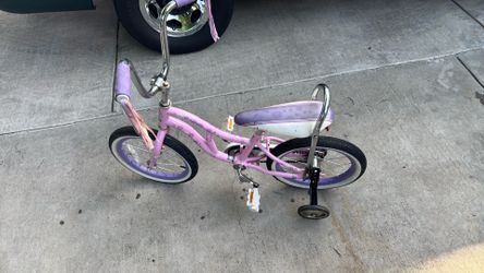 Girls 16” schwinn bike pink
