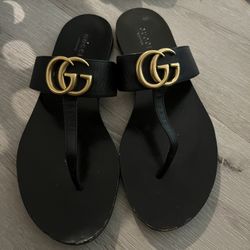Gucci Flat Marmont Leather Thong