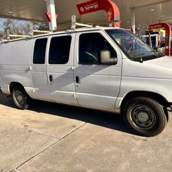 2003 Ford E-350