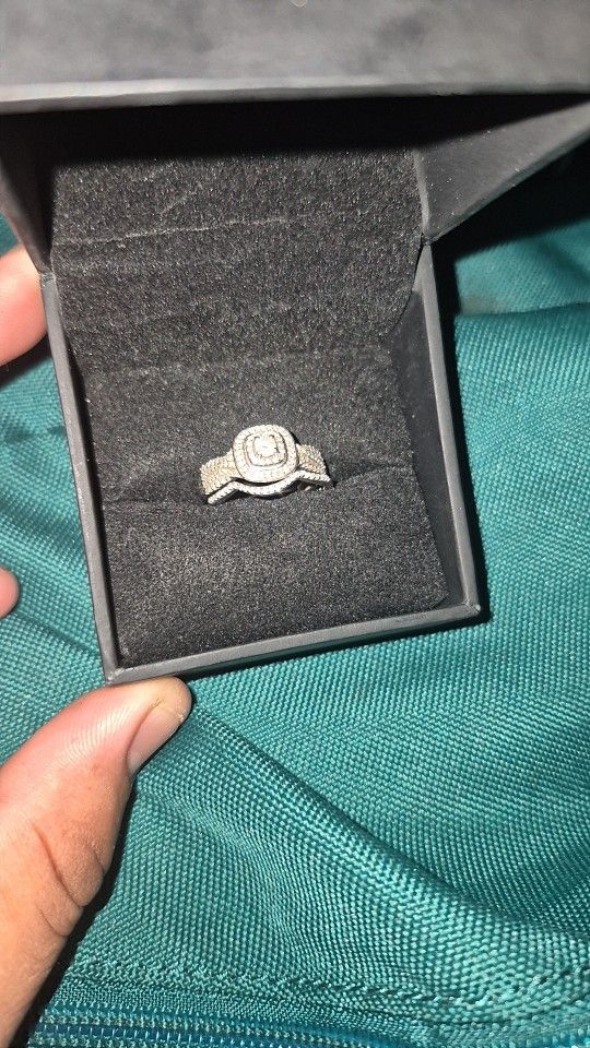 engagement ring with wedding band