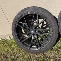 22 Inch Wheel and Tires 