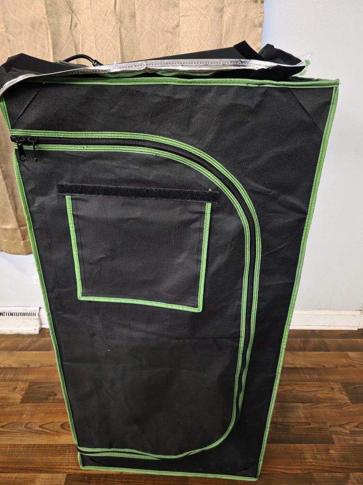 Growing Tent W/accessories 