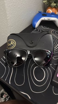 Rayban Wayfarer Sunglasses 100% UV Protection