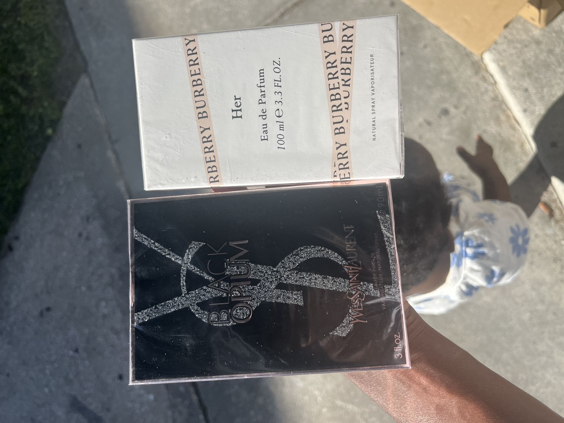 Men’s Cologne And Women’s Purfume