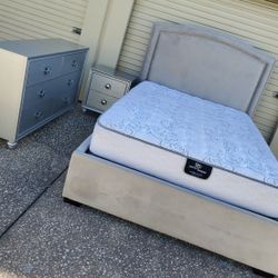 Gray Silver Queen Size Bedroom Furniture Dresser Set 