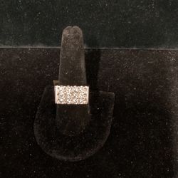 White Gold And Diamond 14 Karat Ring
