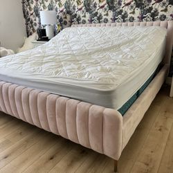 King Size Bed , Has An Adjustable Frame , Head And Foot Can Be Adjustable To Your Liking. Beautiful Blush Color . Mattress Not Included. 