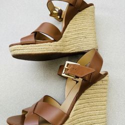  Michael Kors wedge Size 8 M runs Small Fits 7.5
