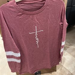 Dally Top FAITH T-Shirt