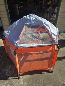 California Beach Co Pop up PlayPen