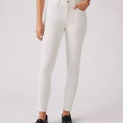 Size 28 LEVIS  SKINNY HIGH RISE