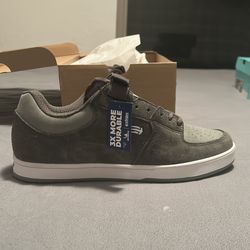 Men’s size 12 Etnies Joslin 2