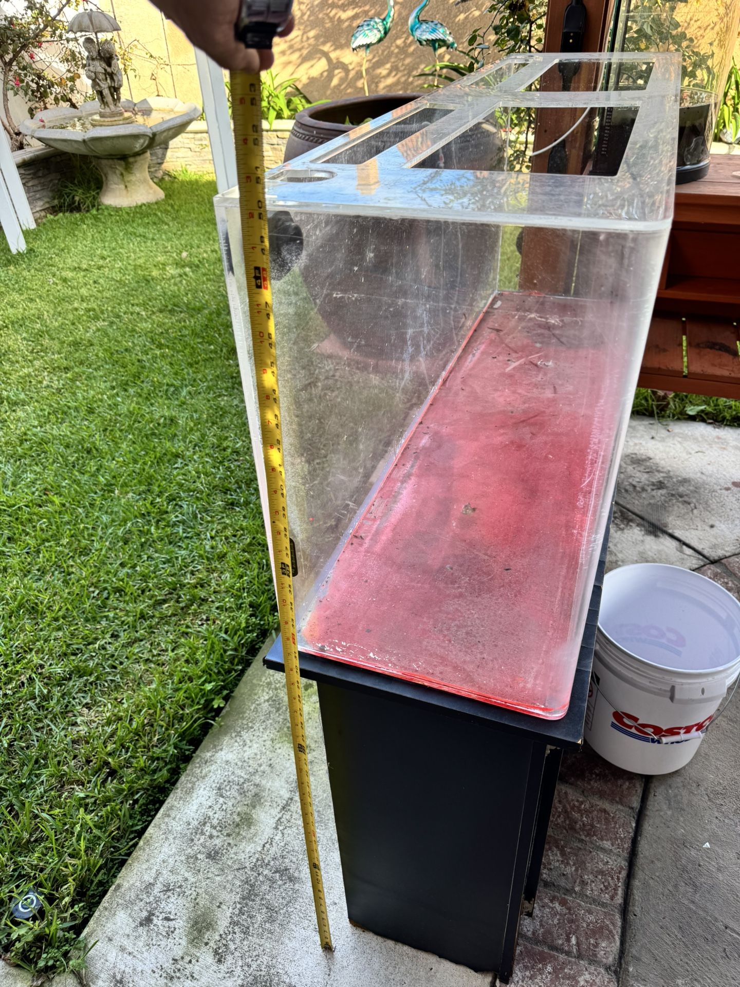 3 tanks (1x acrylic + 1x stand, 1x half circle, 1x glass tank)