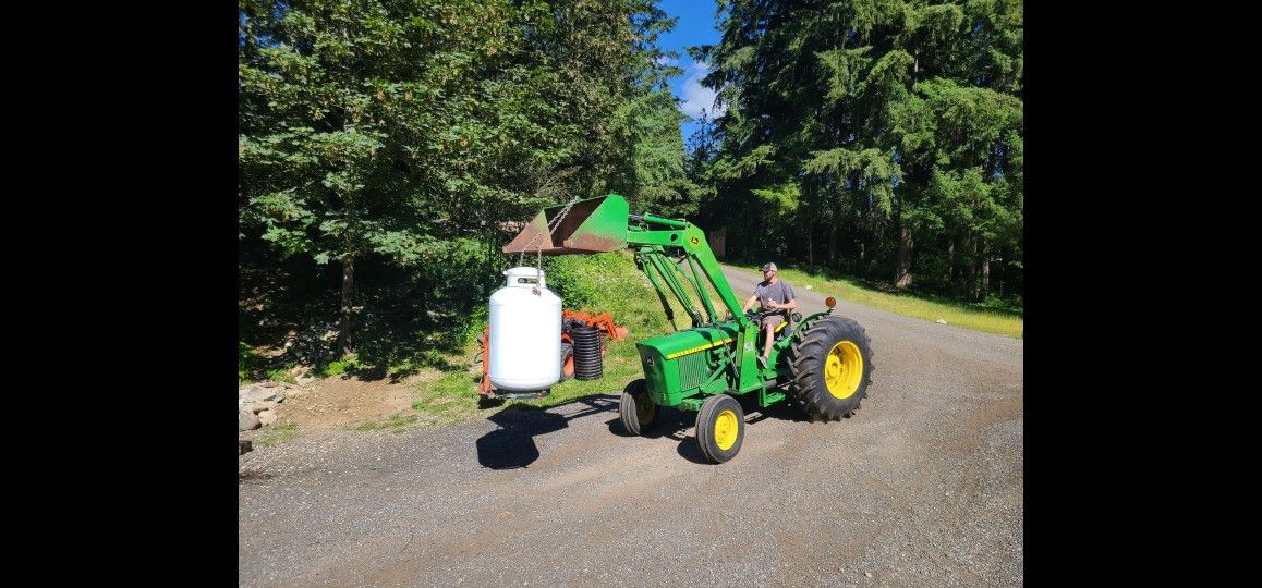 1970s John Deere 1520 3 Cylinder Gas Engine 