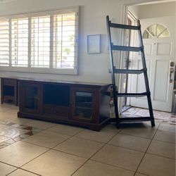 TV stand and ladder shelf 50.$ For Both