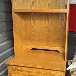Wooden desk With Hutch 