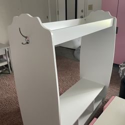 Girls Dresser With Mirror 