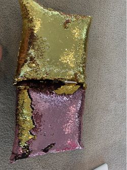 Sequins pillow (2)