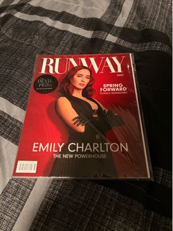 Devil wears Prada two runway magazine sealed