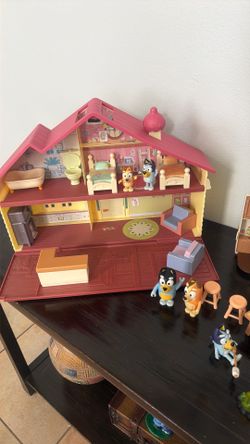Disney’s Bluey House, Camper & Car Set