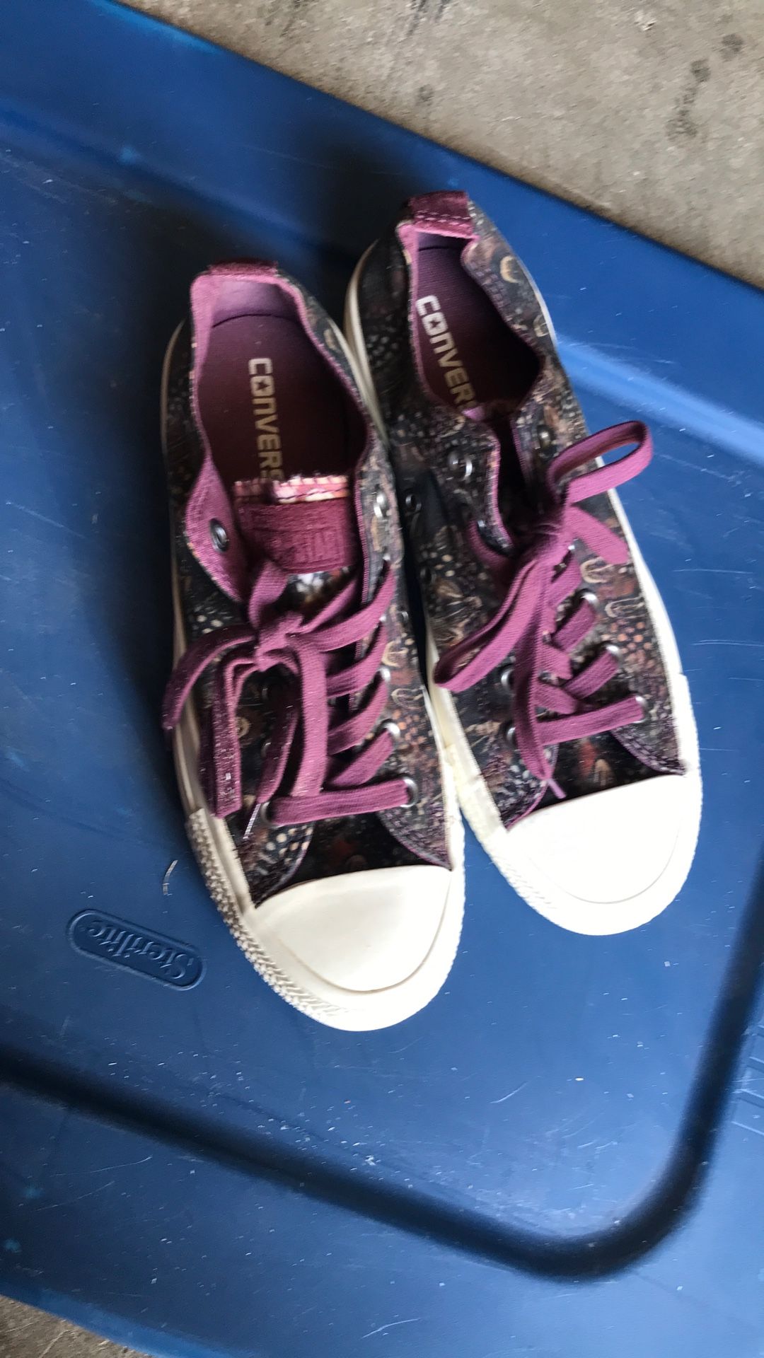 Converse All Stars Womens Size 8.5