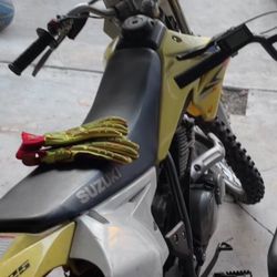 125 Suzuki  (looking For Surron Or Talaria 