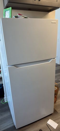 Insignia Top-Freezer Refrigerator – Bought New Last Year for $800