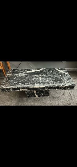 Solid marble coffee table excellent condition $100