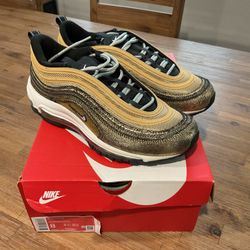 Nike Air Max 97 Golden Gals Metallic Gold/Black Mesh DO5881-700 Women size 8 US