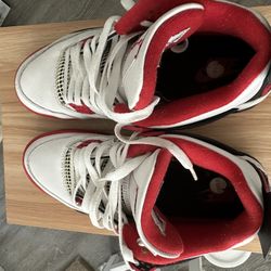 Jordan 4 