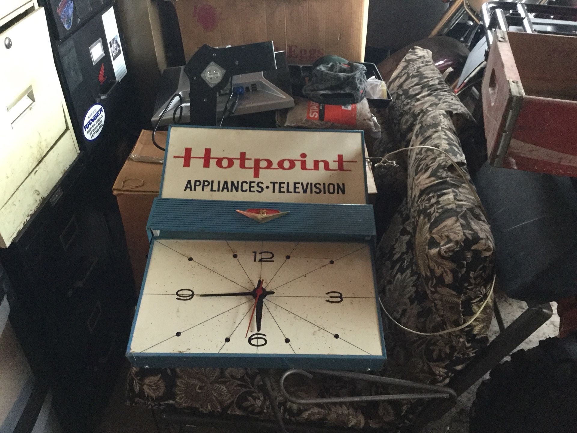Hot point advertising clock
