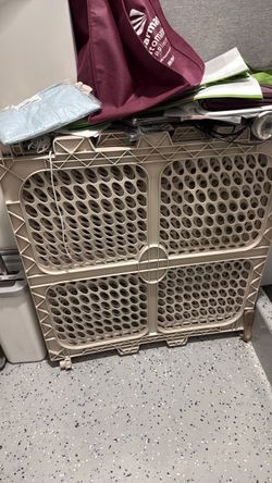 Baby/Pet Fence (8 panels)