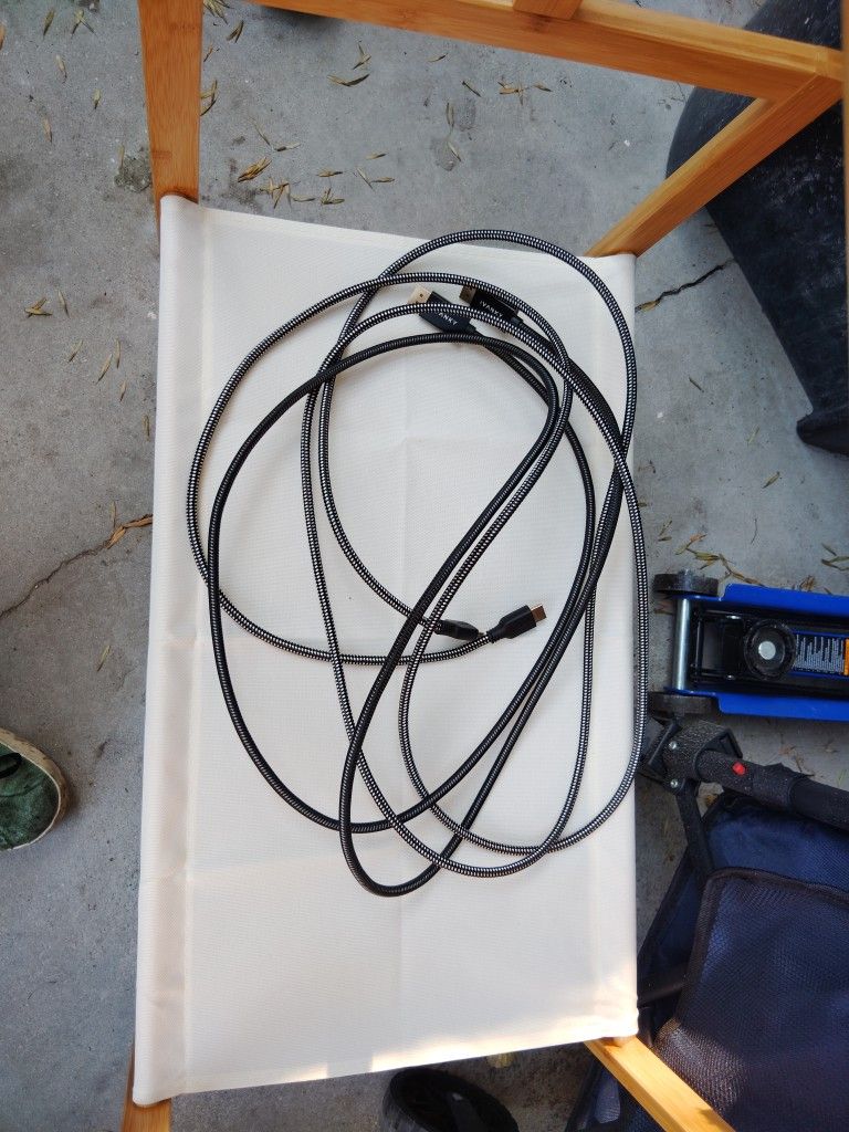 HDMI Cable And Displayport Cable