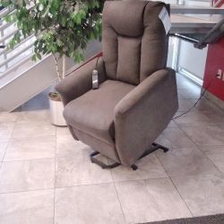 Power Lift Recliner, Gray Fabric 