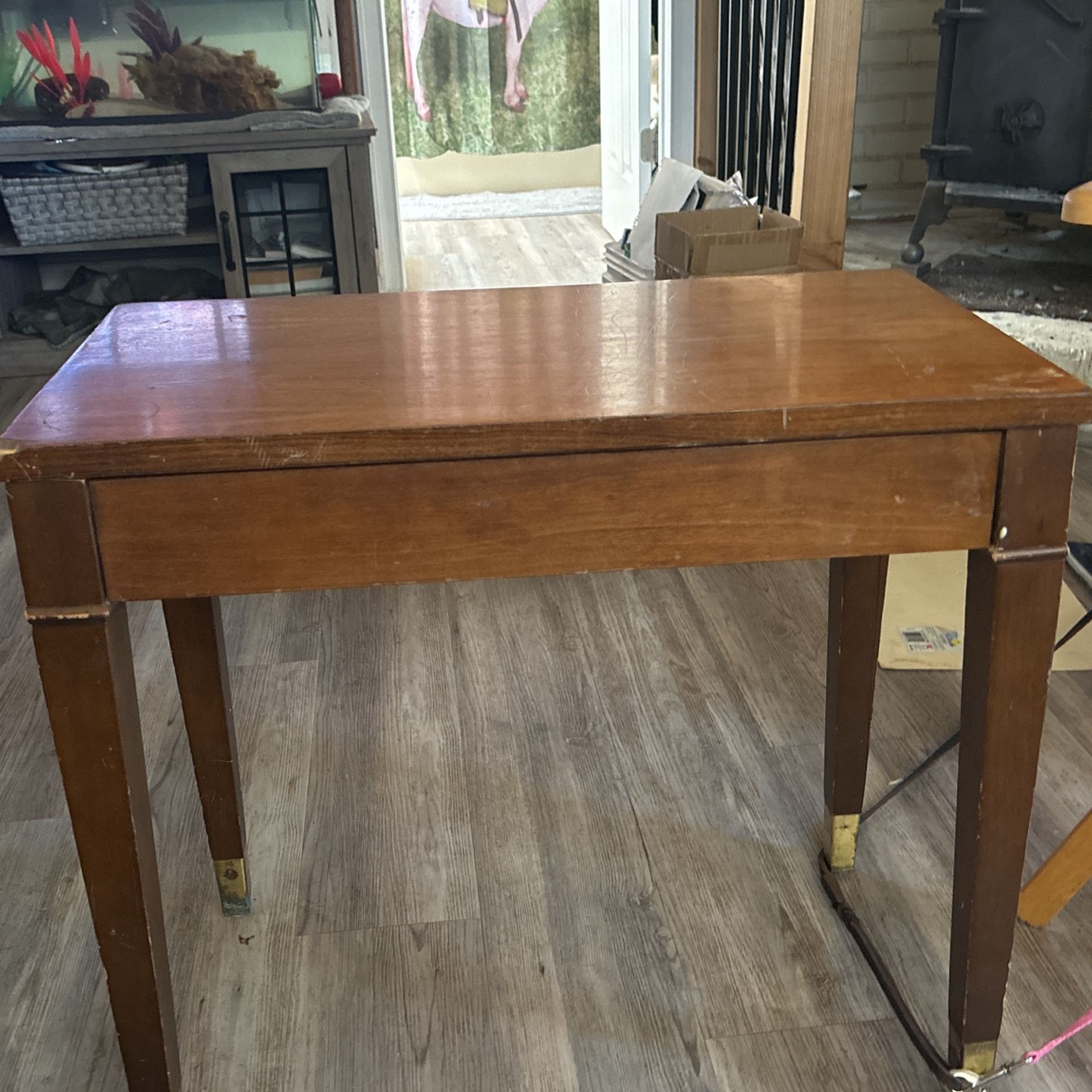 Piano bench
