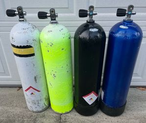 4 scuba tanks - Aluminum 80’s