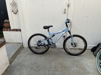 Specialized XC mountain bike