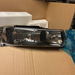Brand new Clear Headlights For 1(contact info removed) Chevy Silverado 2000-2006 Tahoe Suburban 1500