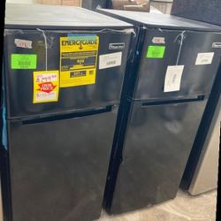 Magic Chef refrigerator hmdr450be