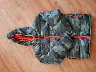 Camo fleece lined jacket size18