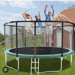 Brand New Trampoline  14 Ft