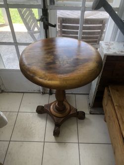 Antique Vintage Round Wood Table