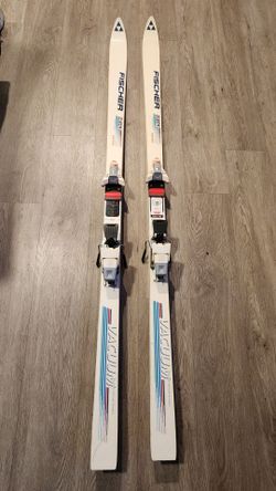 Snow skis